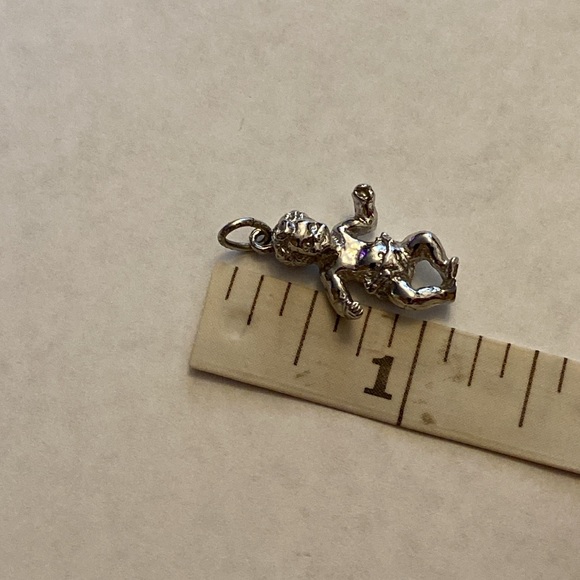 🕰️TRADED🕰️Vtg Sterling Realistic Baby pendant - Picture 6 of 7